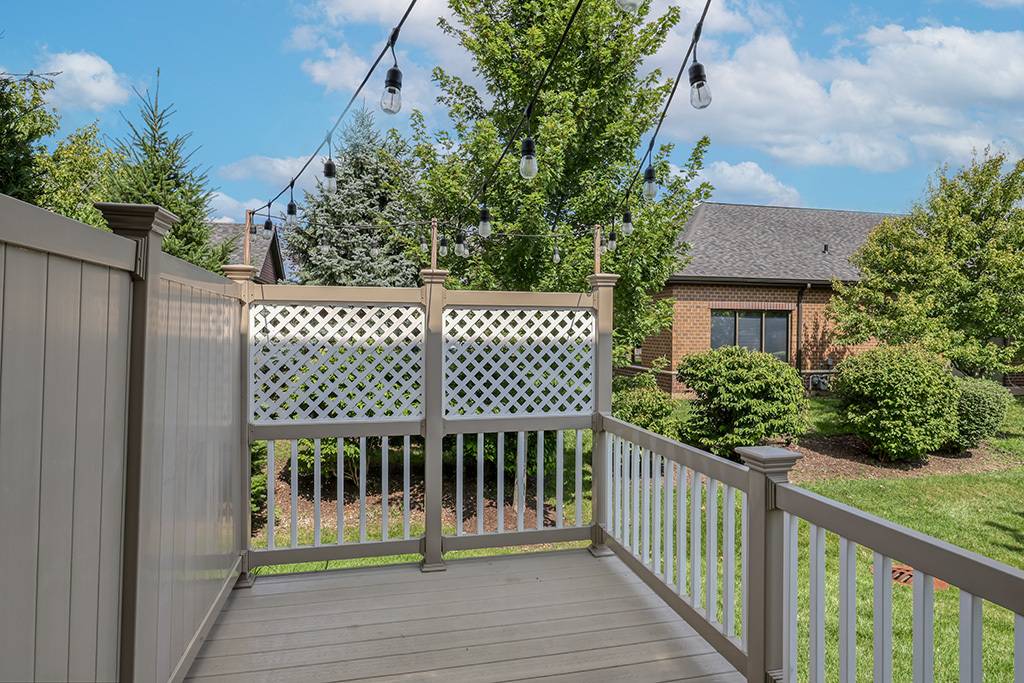 14277 Lacey DR, Lemont, IL 60439