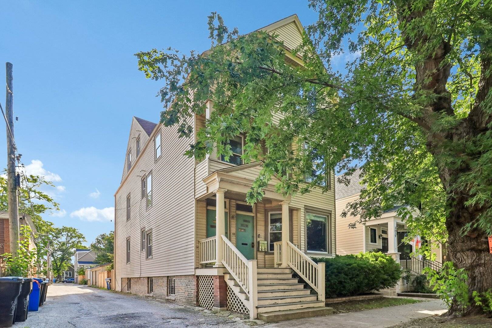 3643 N HOYNE AVE #2, Chicago, IL 60618