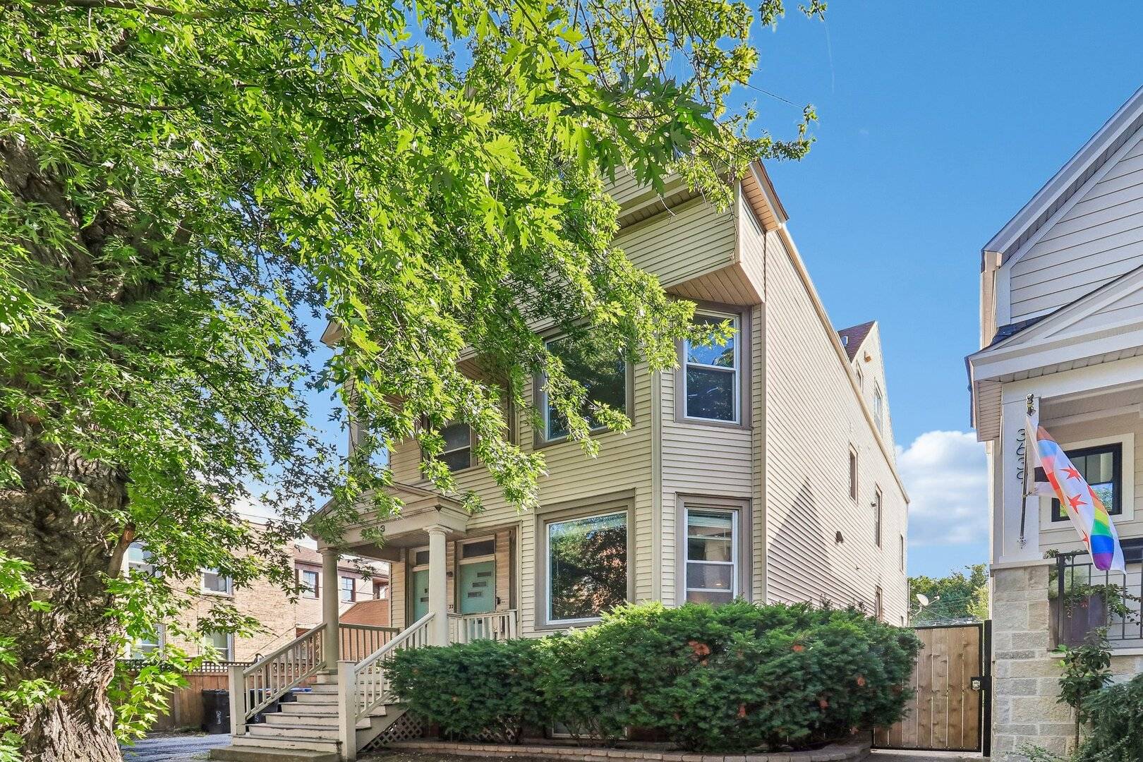 3643 N HOYNE AVE #2, Chicago, IL 60618