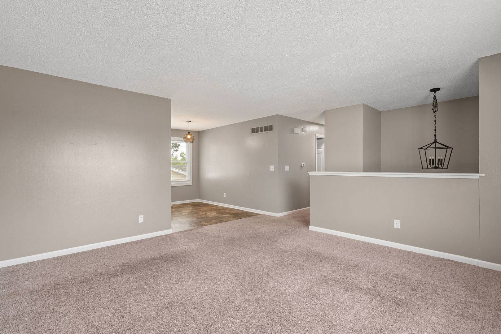 2623 W 61st ST, Davenport, IA 52806