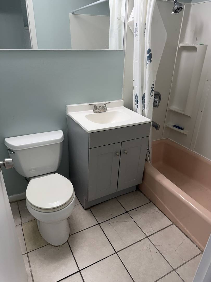 658 Washington BLVD #6, Oak Park, IL 60302