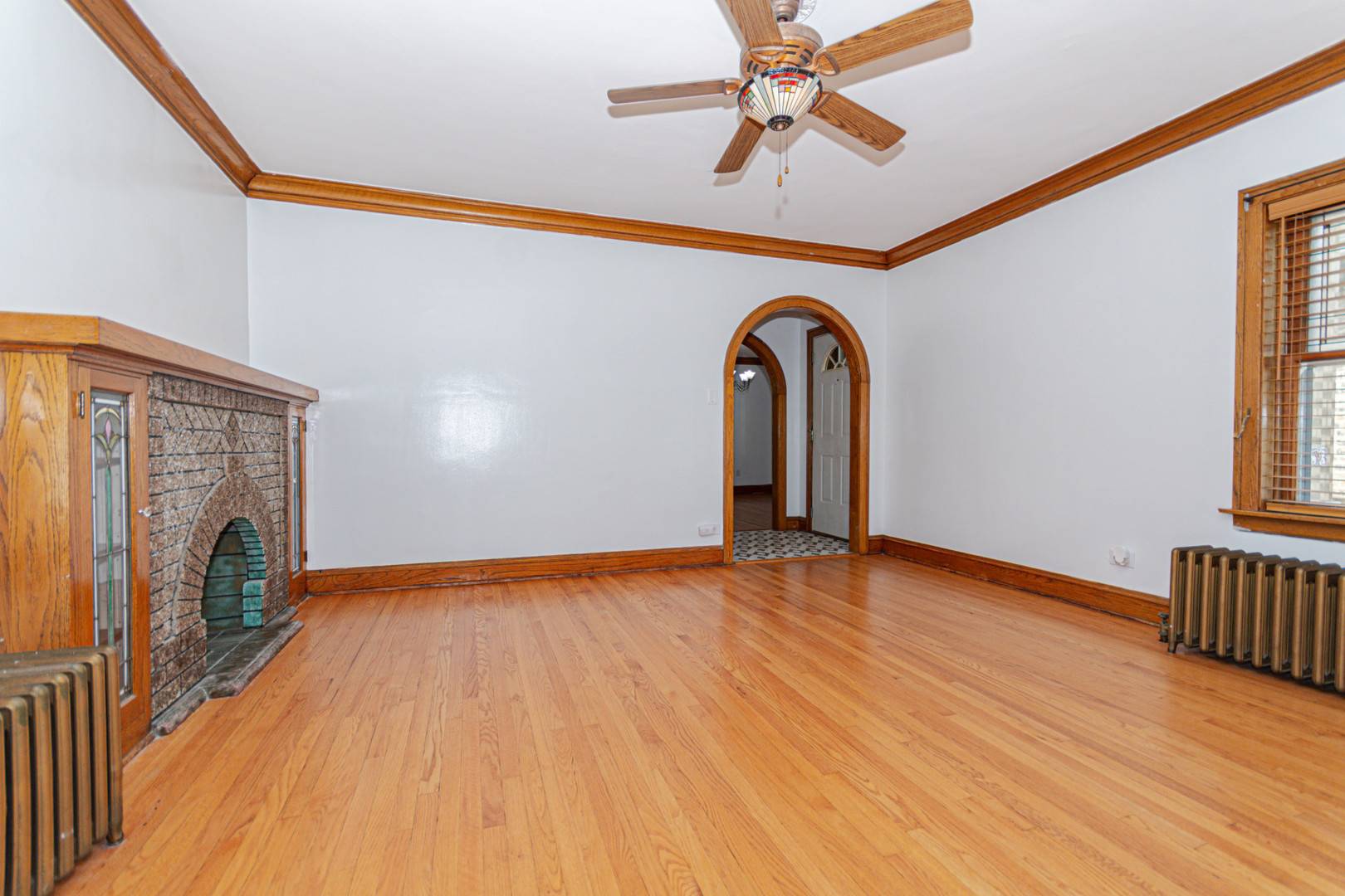 5253 W Wrightwood AVE, Chicago, IL 60639