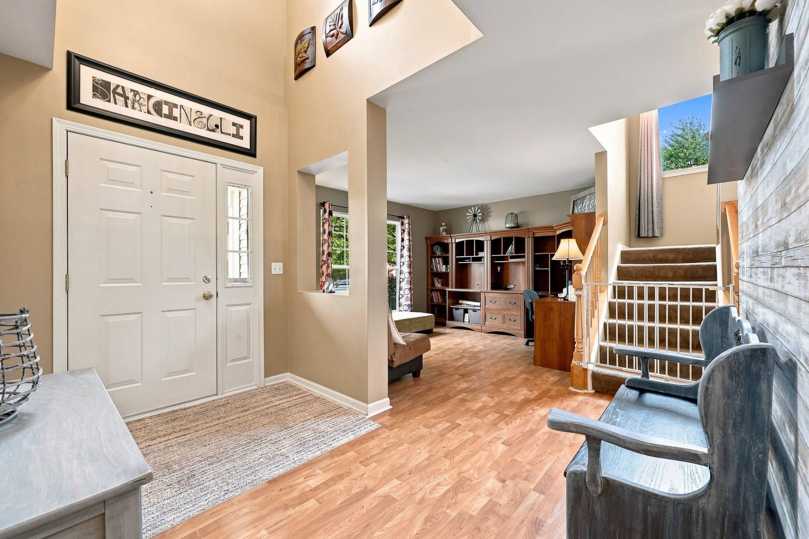 3331 Montgomery DR, Lake In The Hills, IL 60156