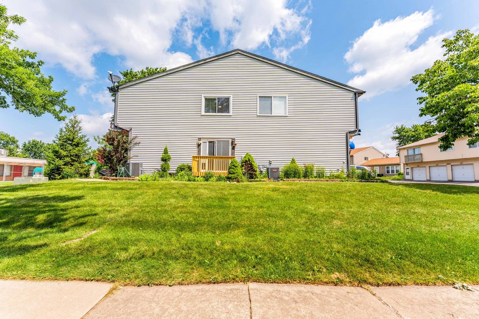 234 Algonquin CT #C, Bolingbrook, IL 60440
