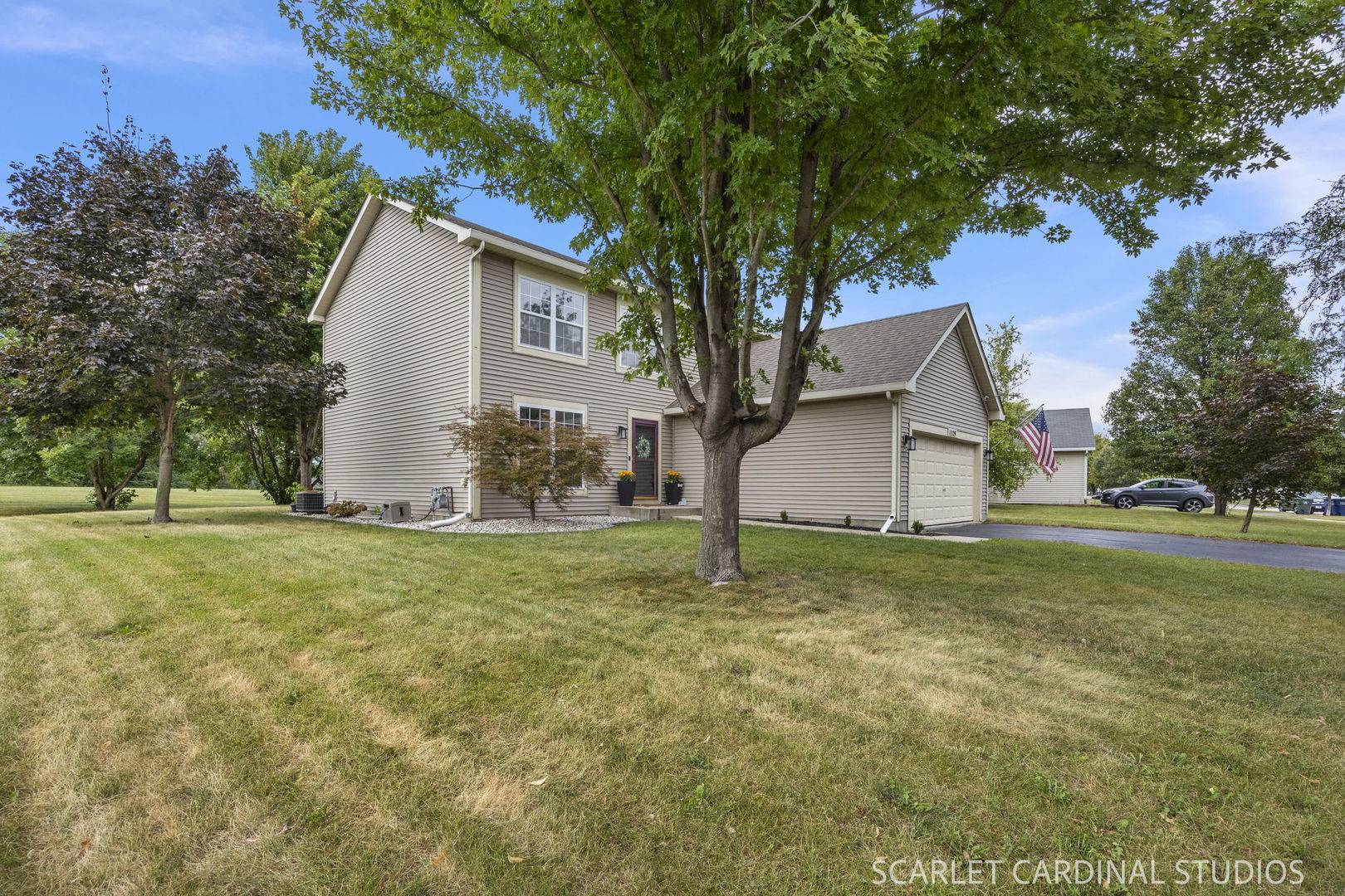 1329 Wabena AVE, Minooka, IL 60447