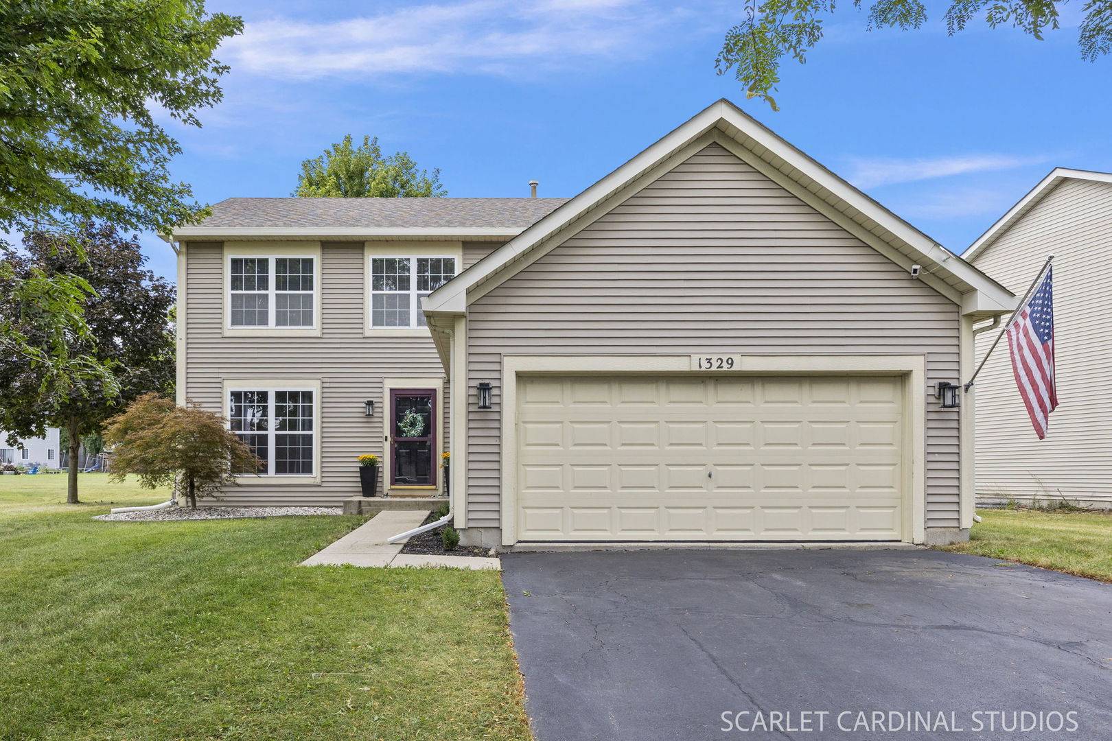 1329 Wabena AVE, Minooka, IL 60447
