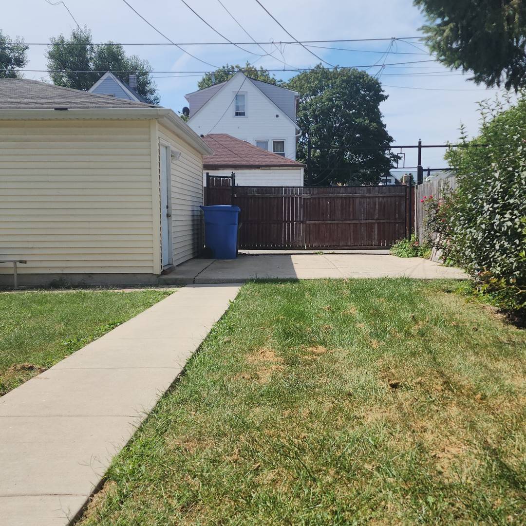 5234 S Homan AVE #2, Chicago, IL 60632