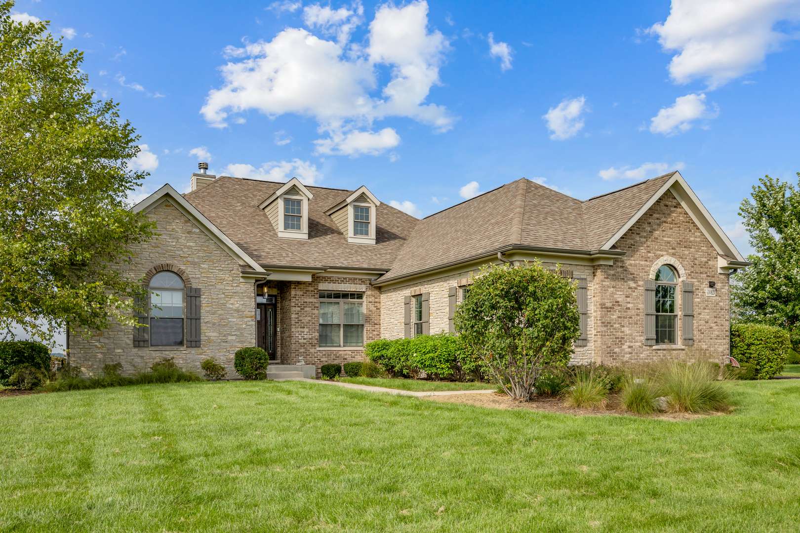 43W812 N Sunset Views DR, St. Charles, IL 60175