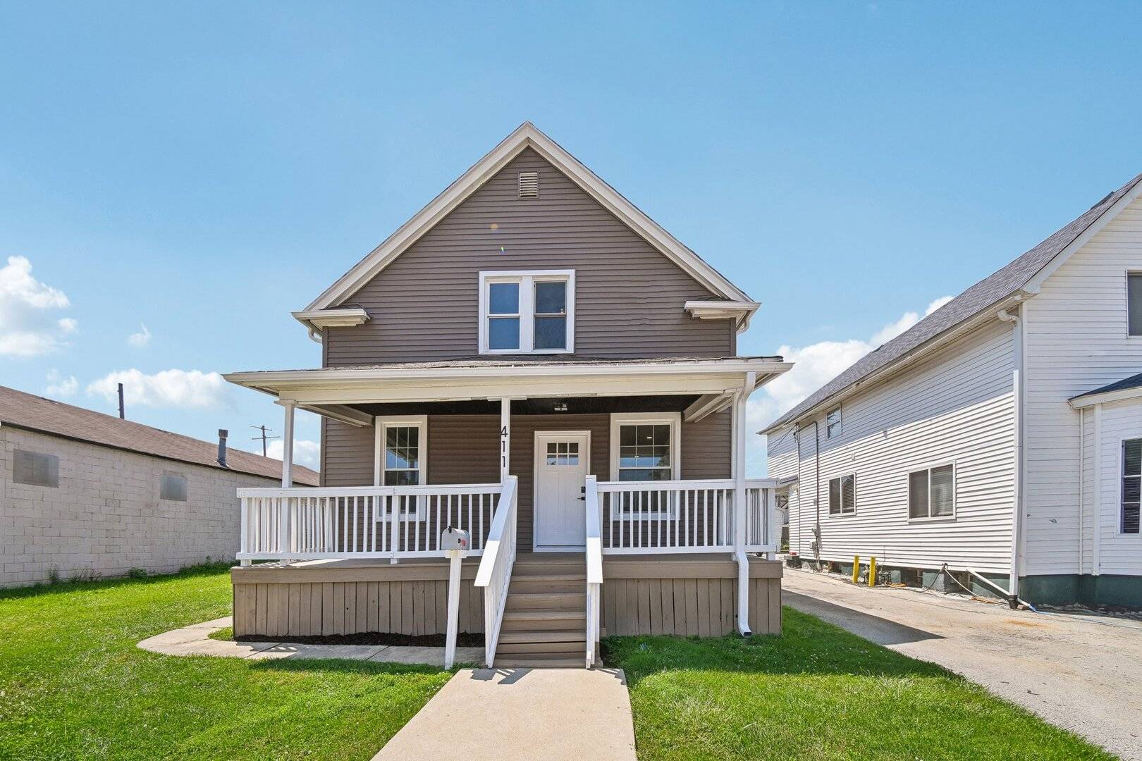 411 Leach AVE, Joliet, IL 60432