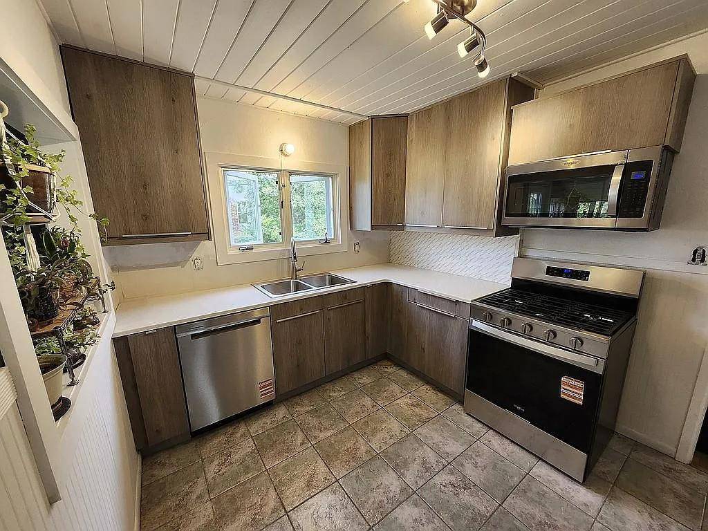 2311 Birchmont DR NE, Bemidji, MN 56601
