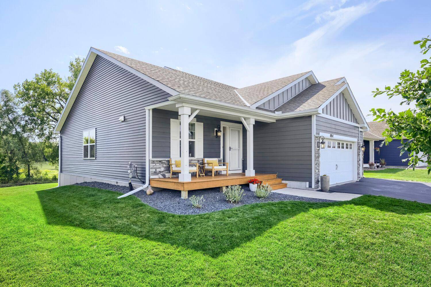 8154 182nd ST W, Lakeville, MN 55044