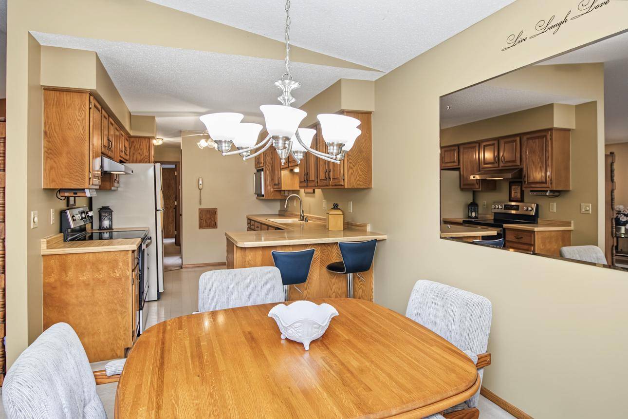 3901 Gershwin AVE N, Oakdale, MN 55128