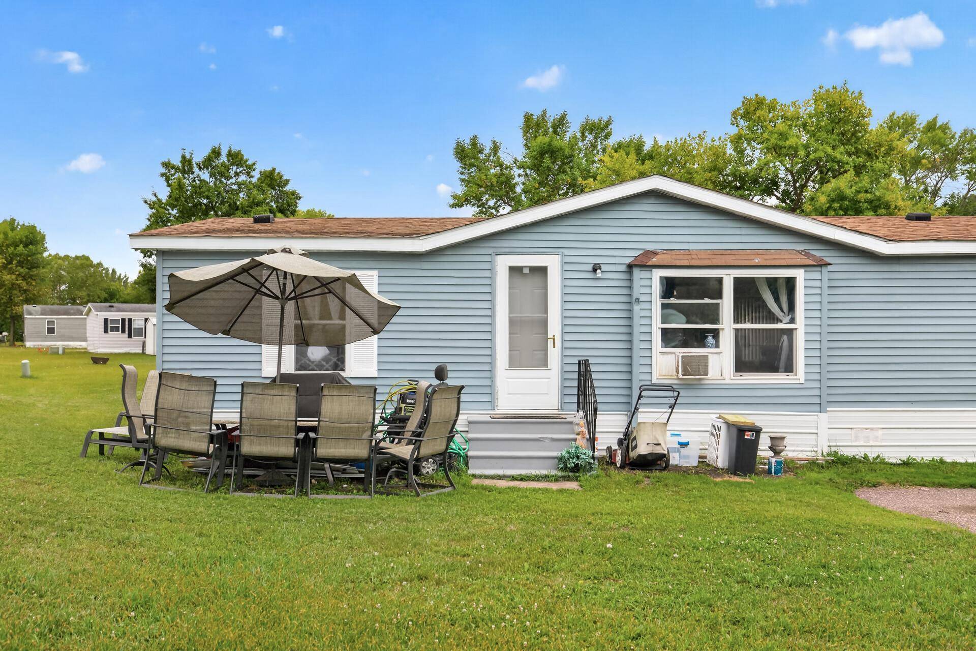 400 Center AVE S #80, Montrose, MN 55363