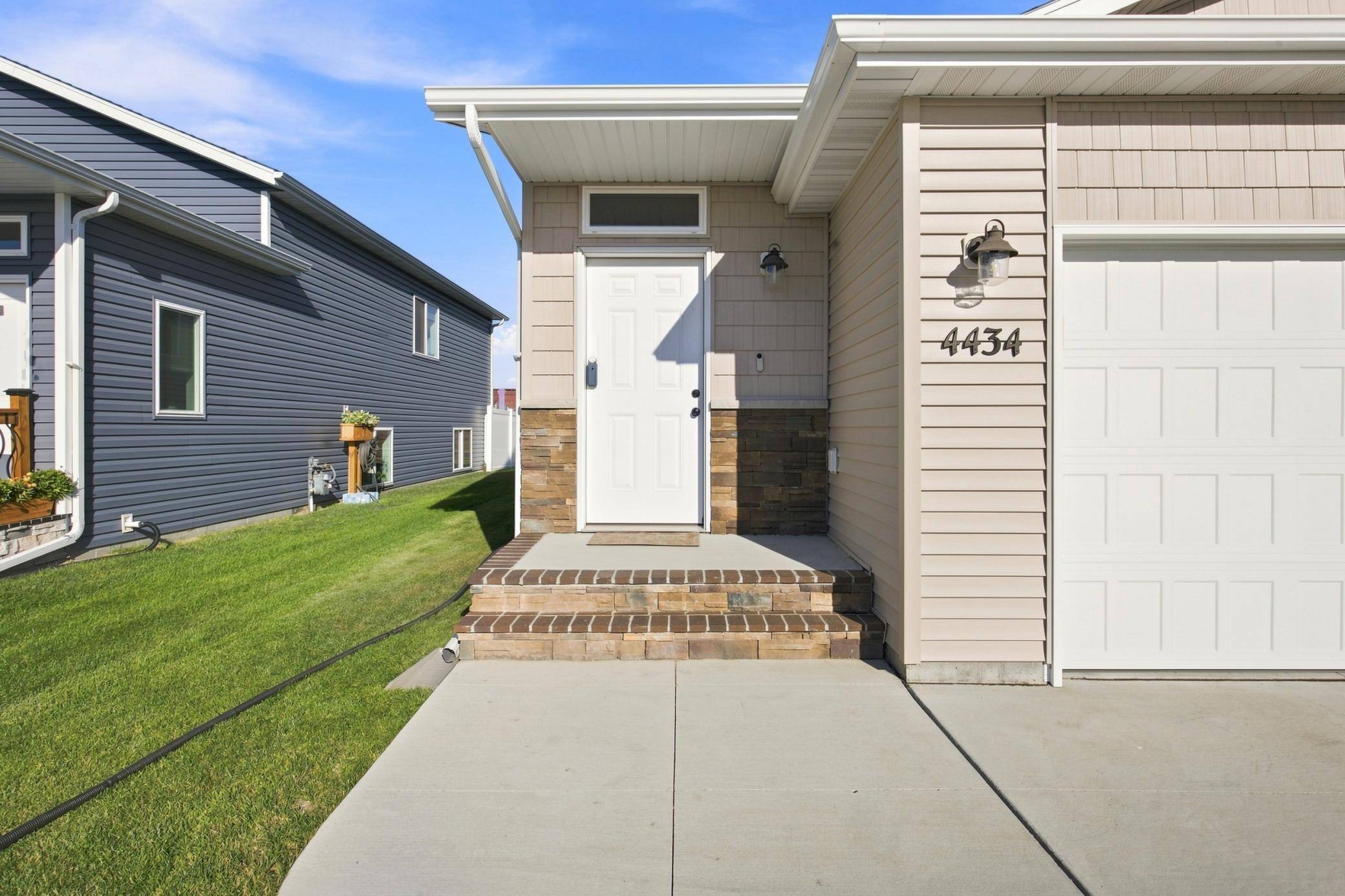 4434 19th ST S, Moorhead, MN 56560
