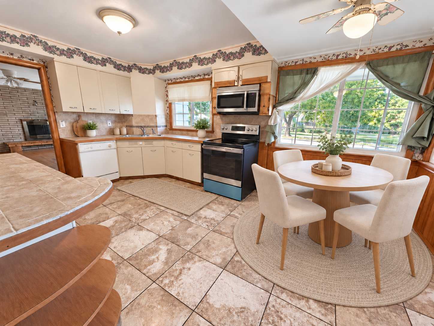 1894 Minnehaha AVE E, Saint Paul, MN 55119