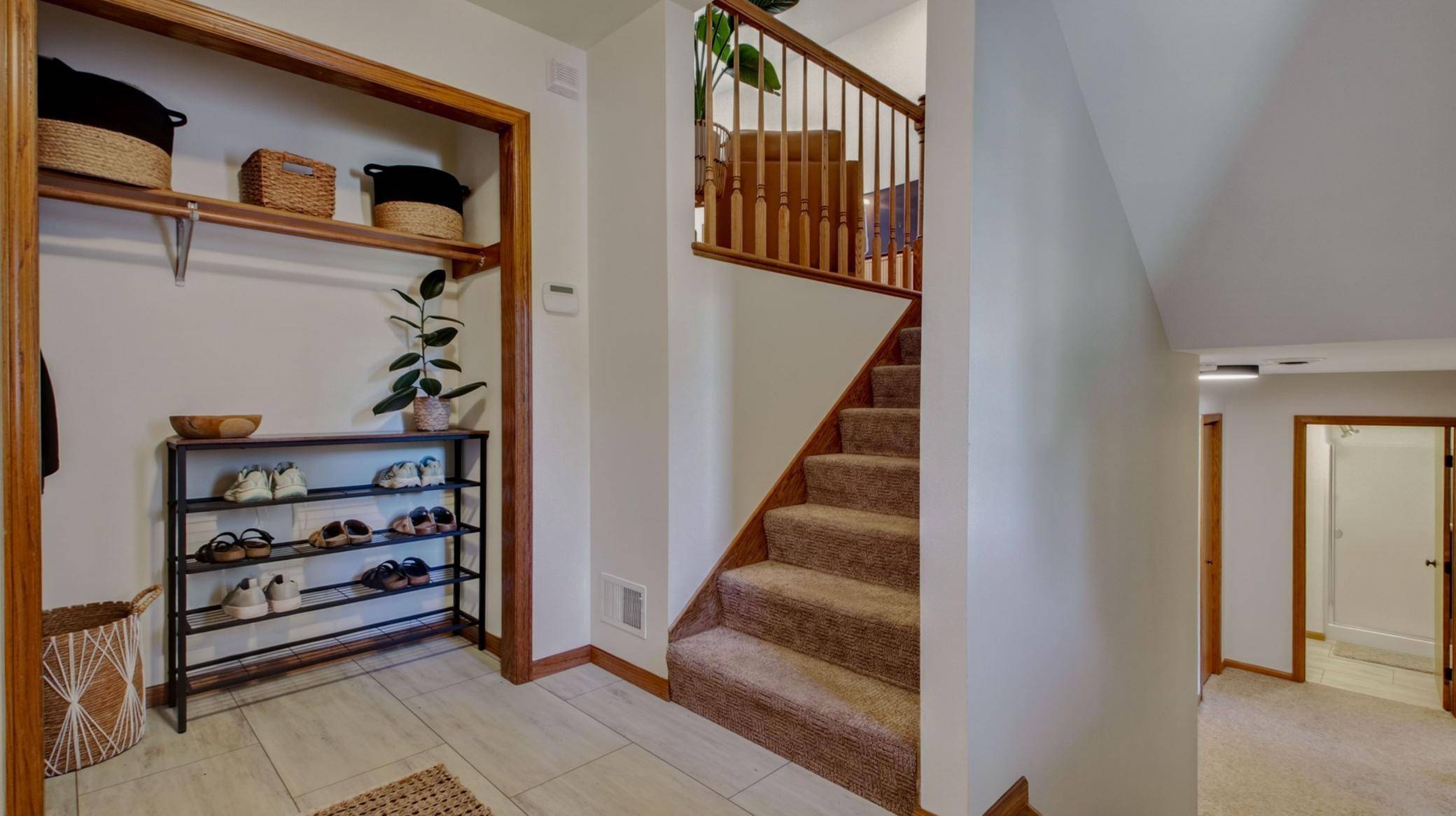 3309 S Pointe CT, Eau Claire, WI 54701