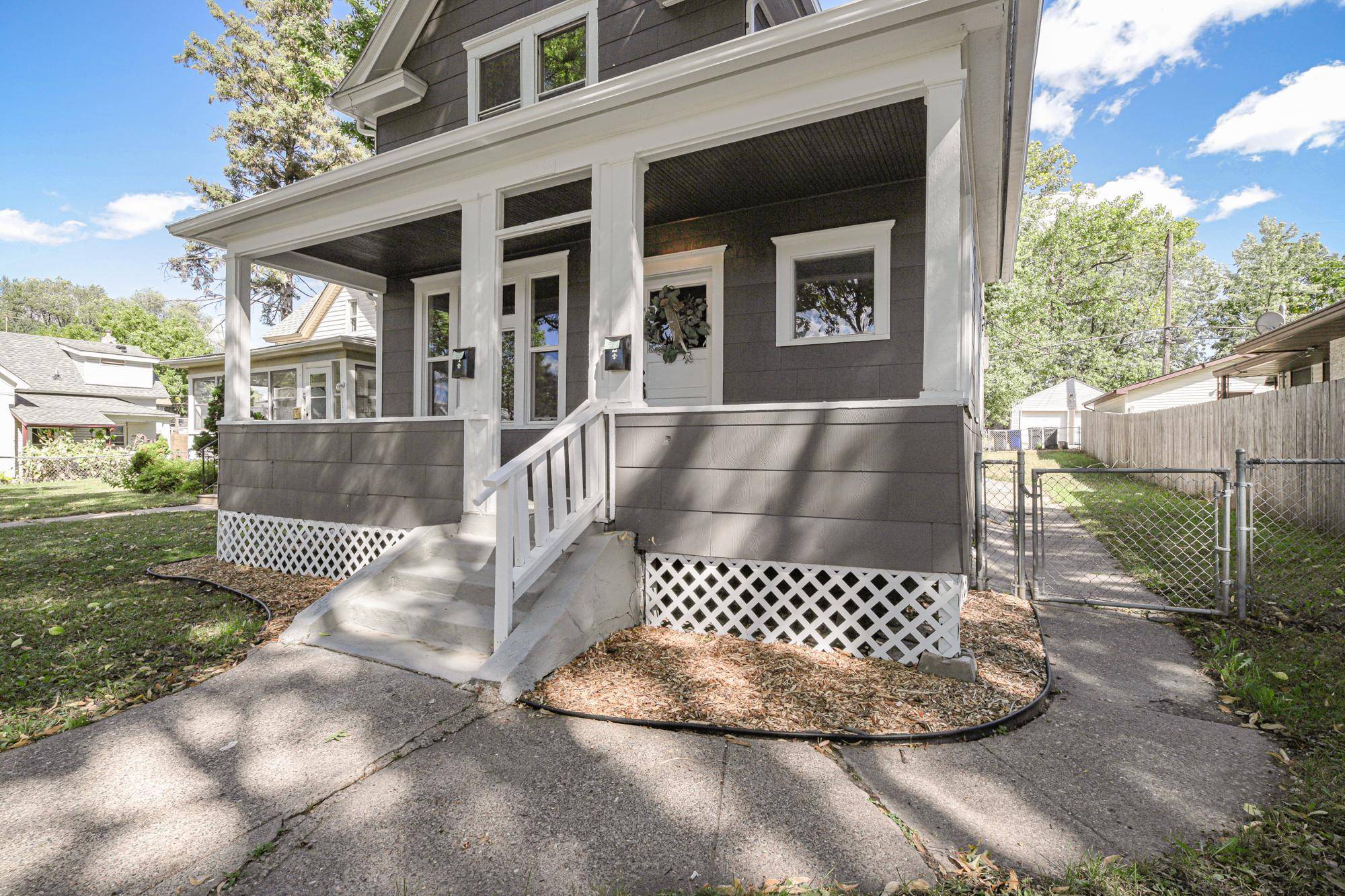 1232 Albemarle ST, Saint Paul, MN 55117