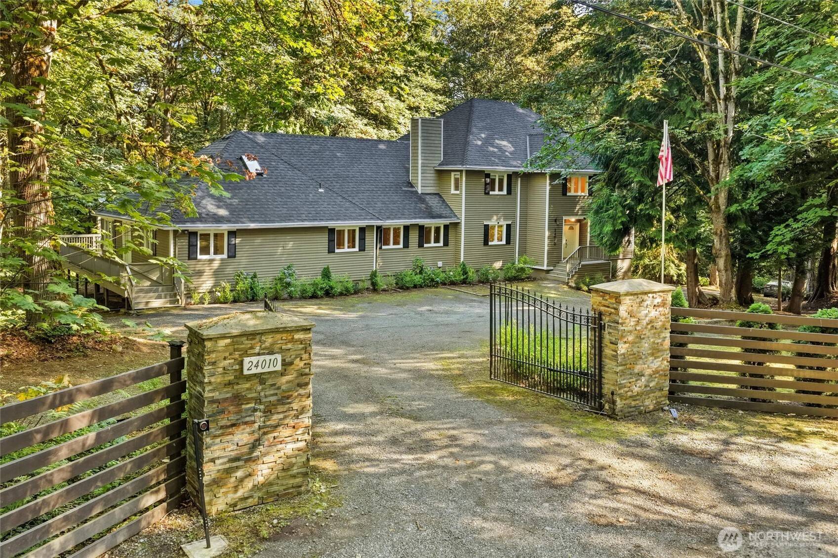 24010 SE 168th ST, Issaquah, WA 98027