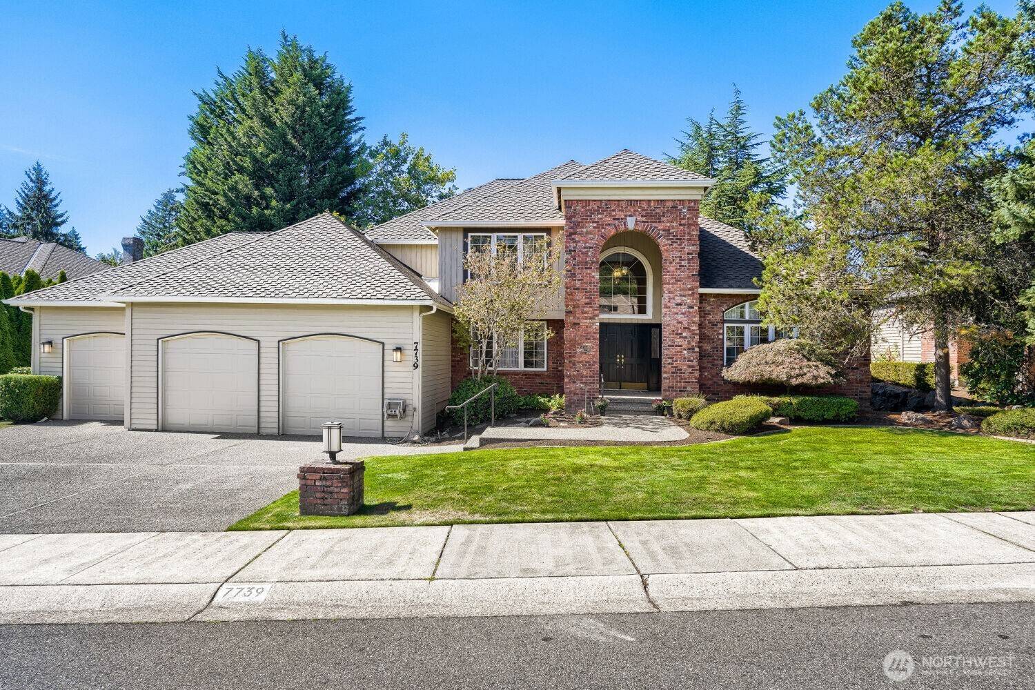 7739 143rd AVE SE, Newcastle, WA 98059