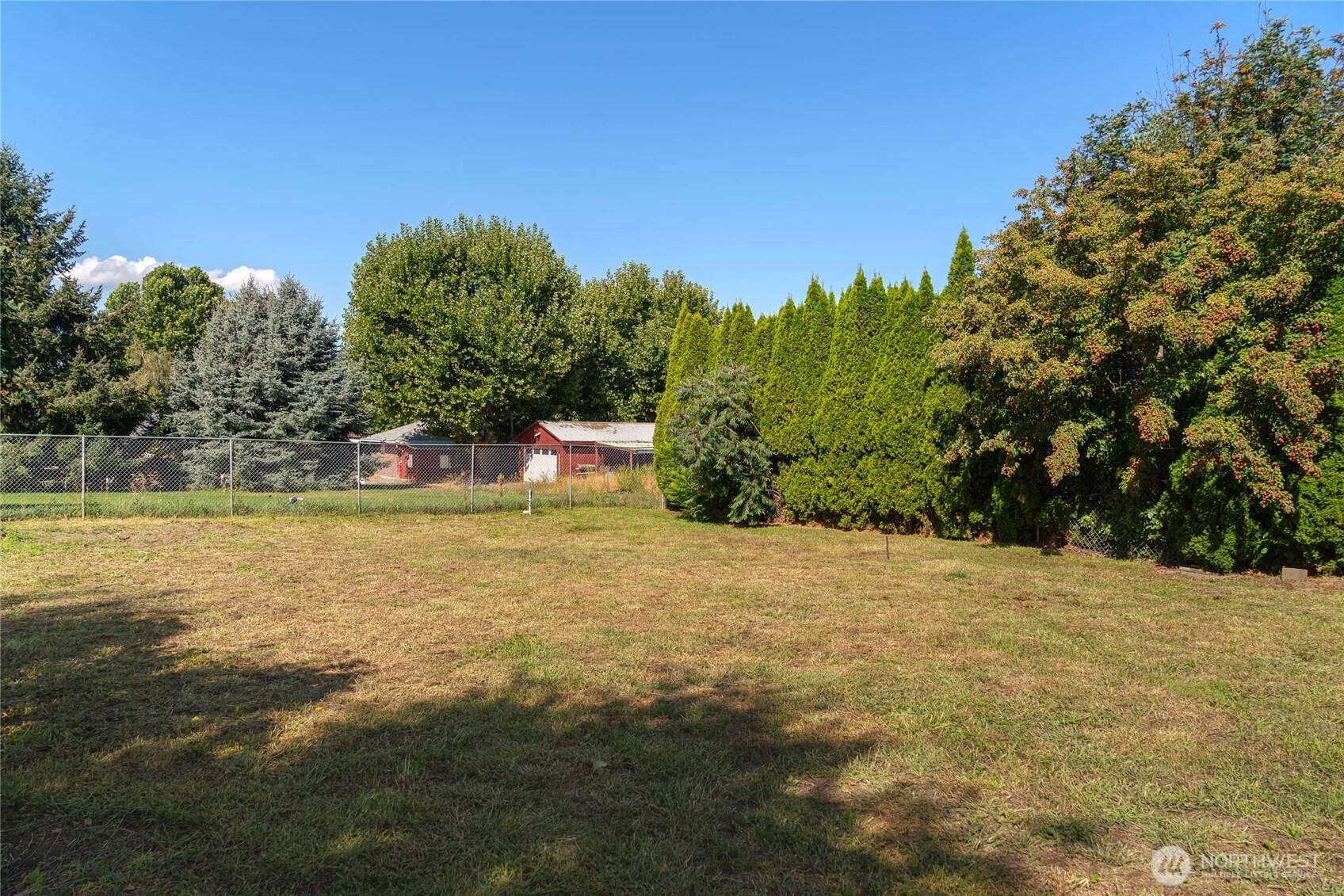 64 N James AVE, East Wenatchee, WA 98802