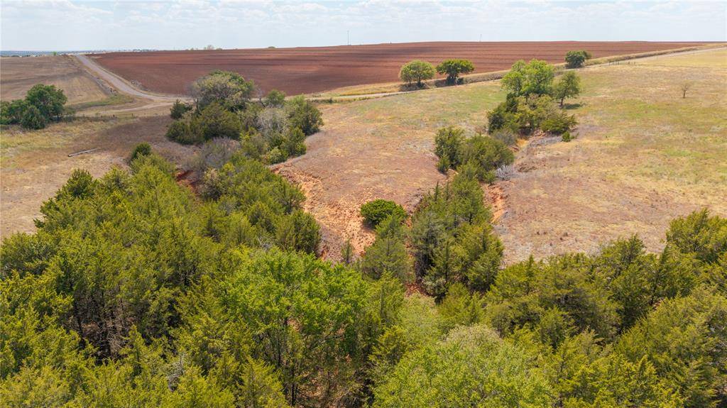 23165 E 1020 RD, Clinton, OK 73601