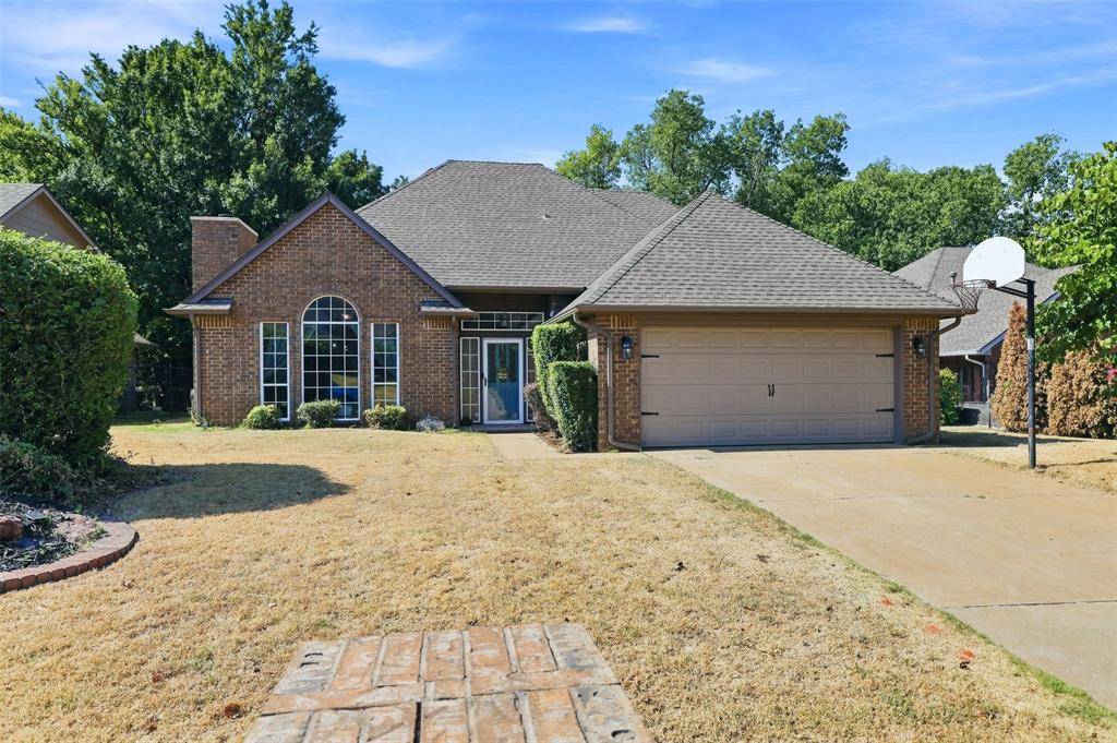 1124 Providence CT, Edmond, OK 73003