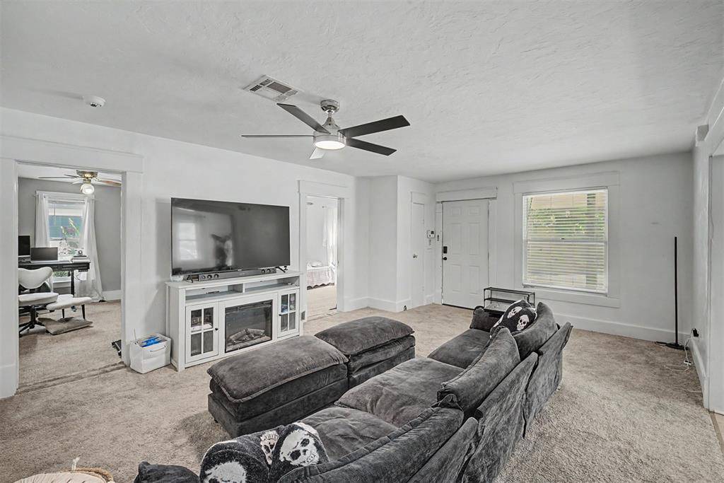 218 W Adams ST, Crescent, OK 73028