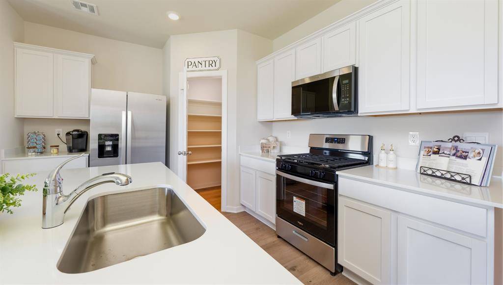8308 NW 59th ST, Oklahoma City, OK 73132