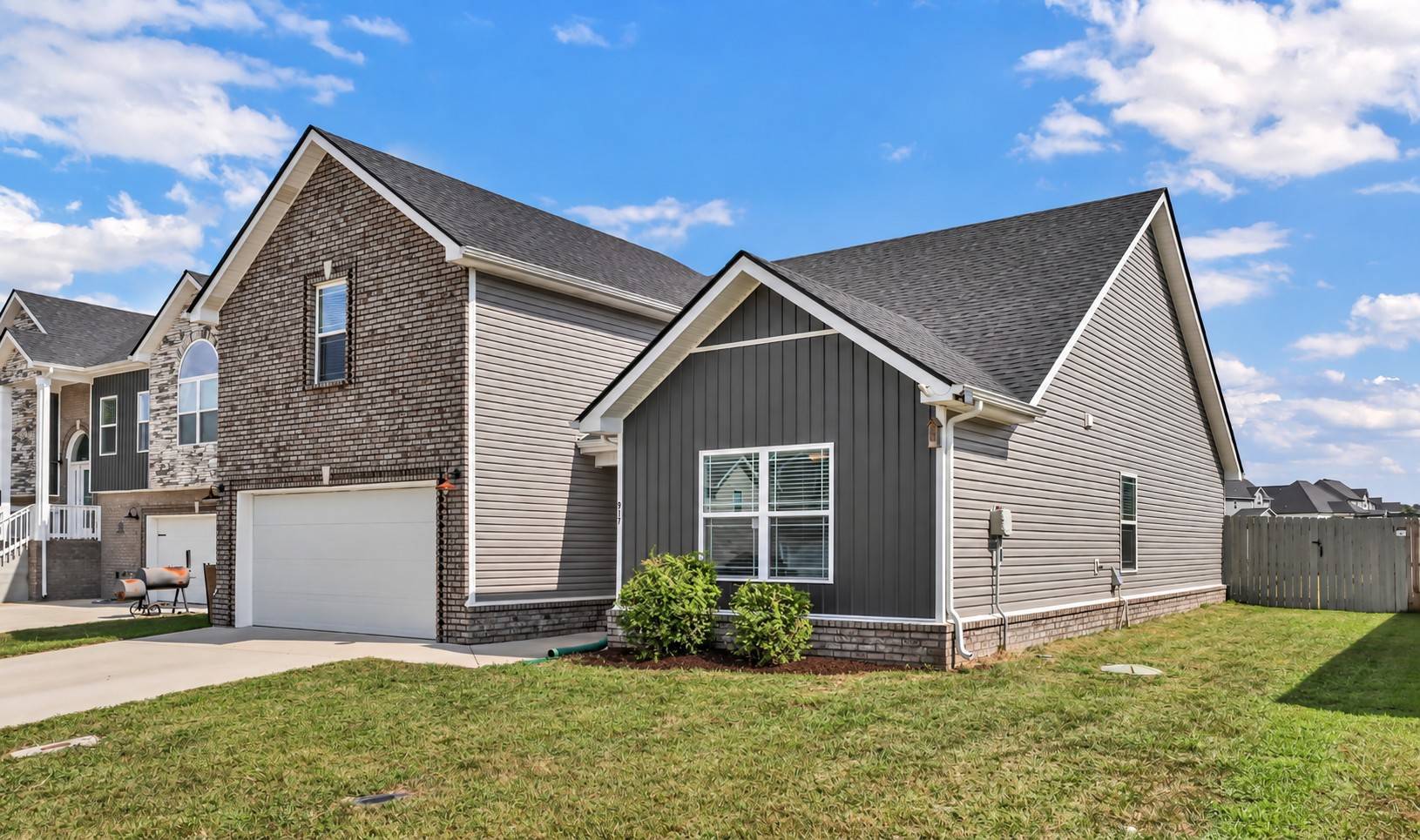 917 Burley Barn Rd, Clarksville, TN 37042
