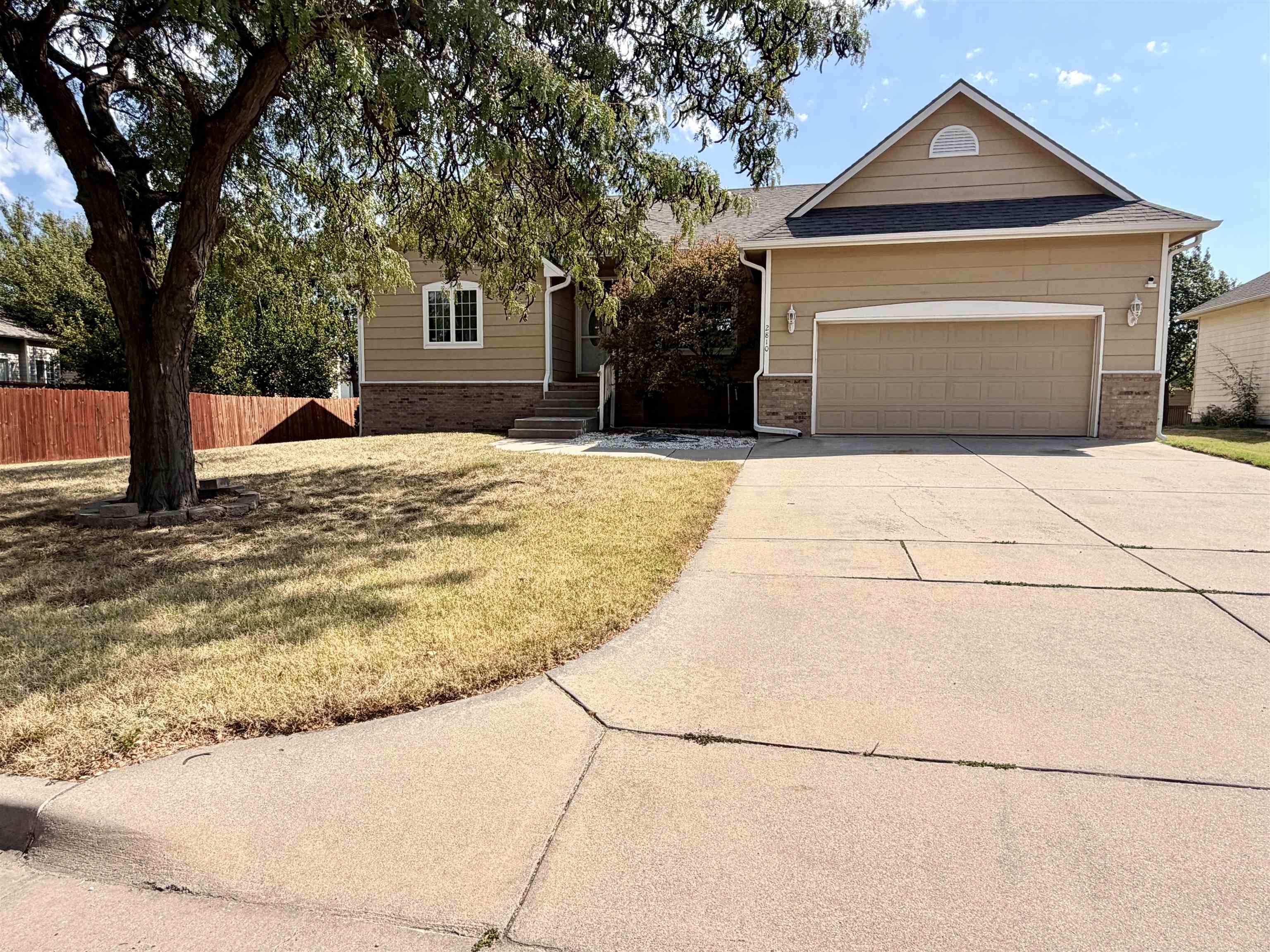2810 N Beacon Hill Street, Wichita, KS 67220