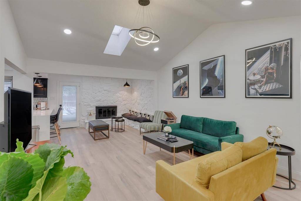 6048 Holiday Lane, North Richland Hills, TX 76180