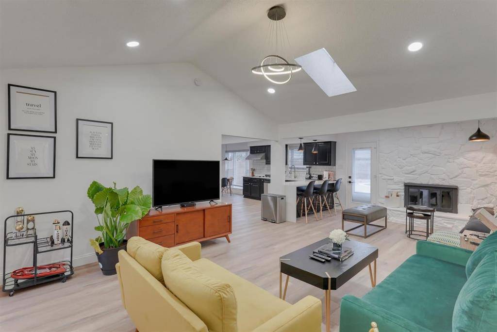 6048 Holiday Lane, North Richland Hills, TX 76180