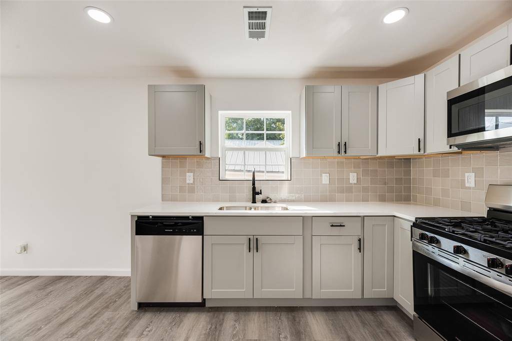 2820 Vinnie Street, Greenville, TX 75401