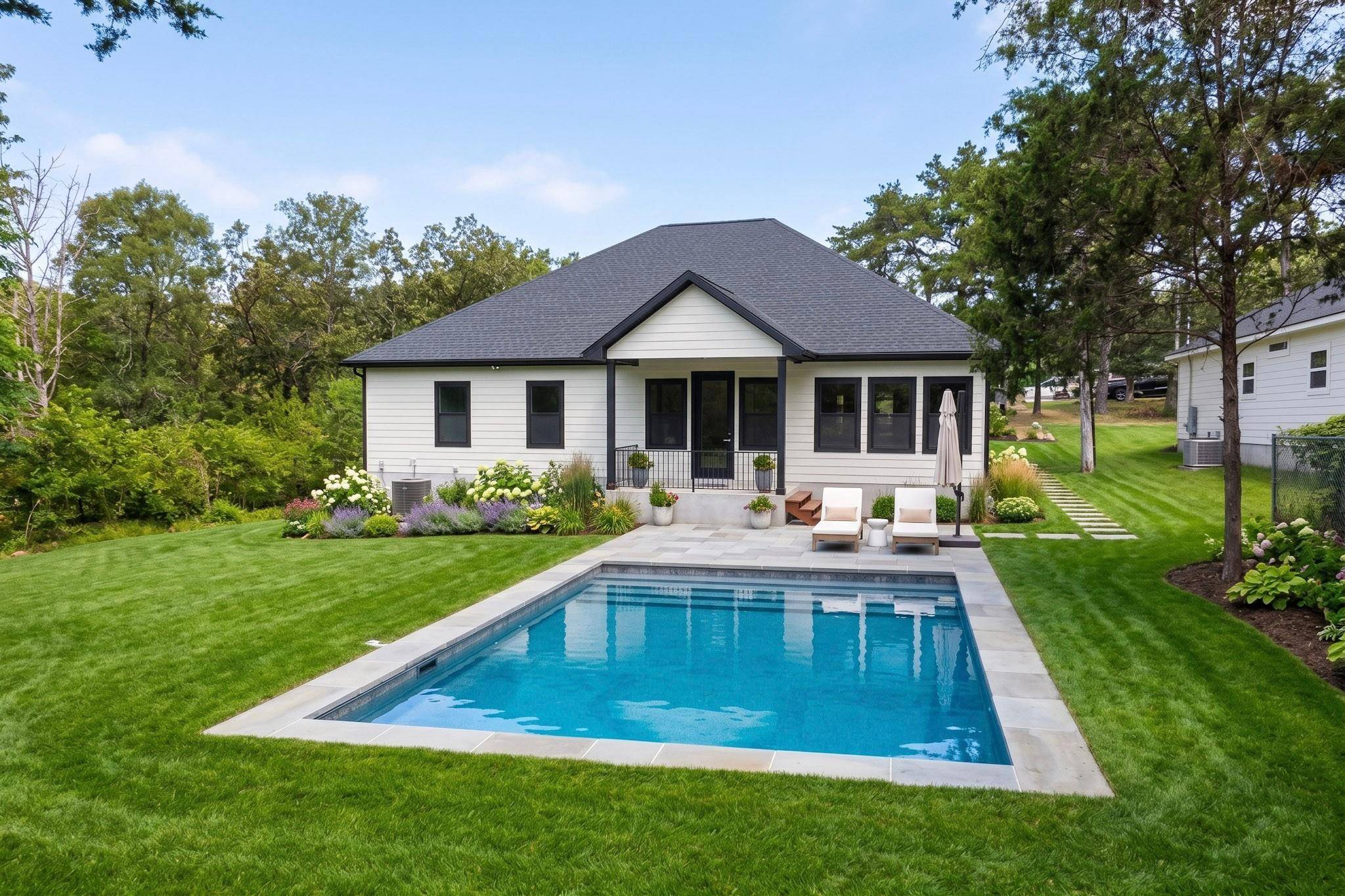 137 N Pohakea DR, Bastrop, TX 78602