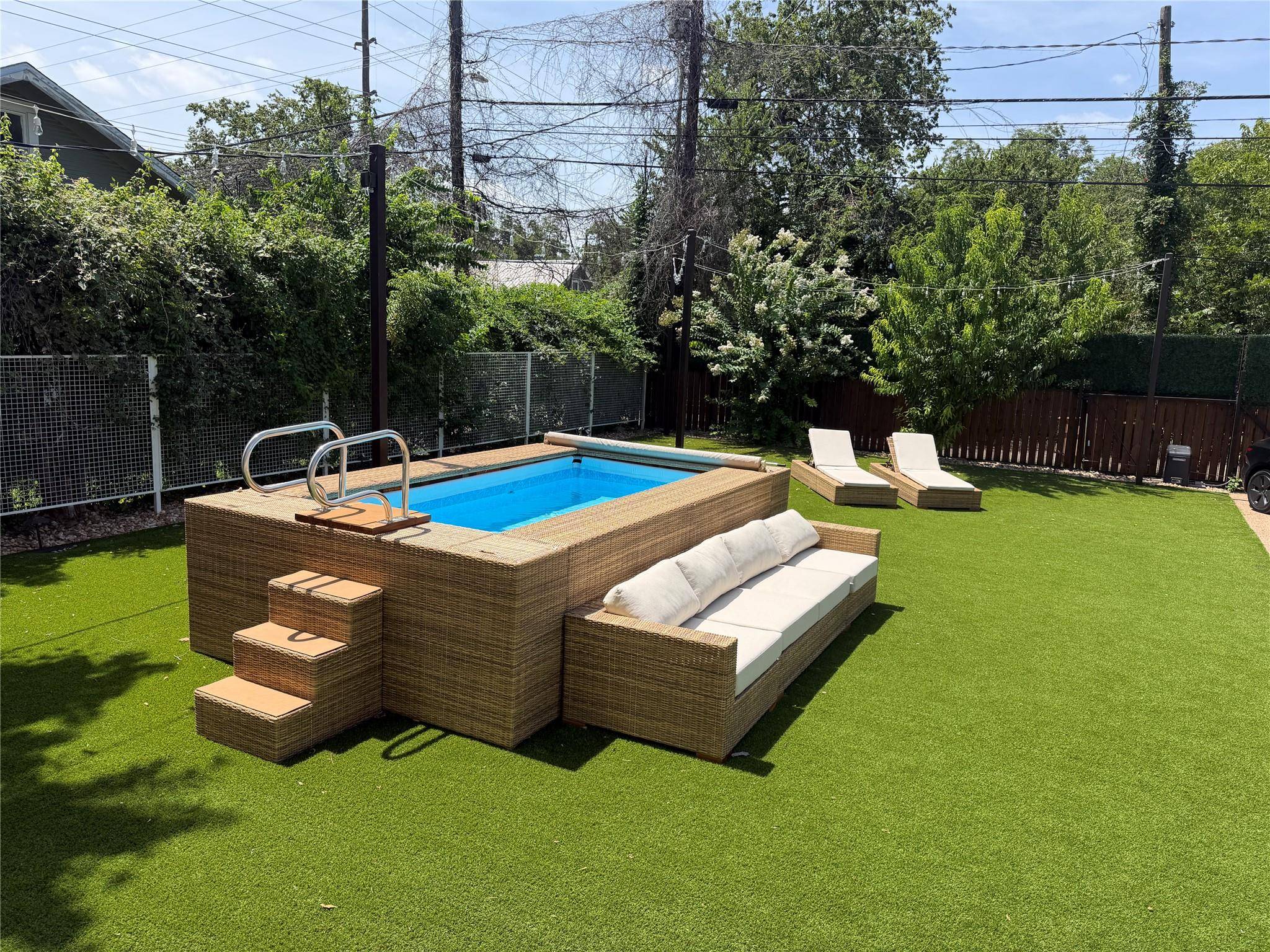 1807 E Cesar Chavez ST, Austin, TX 78702