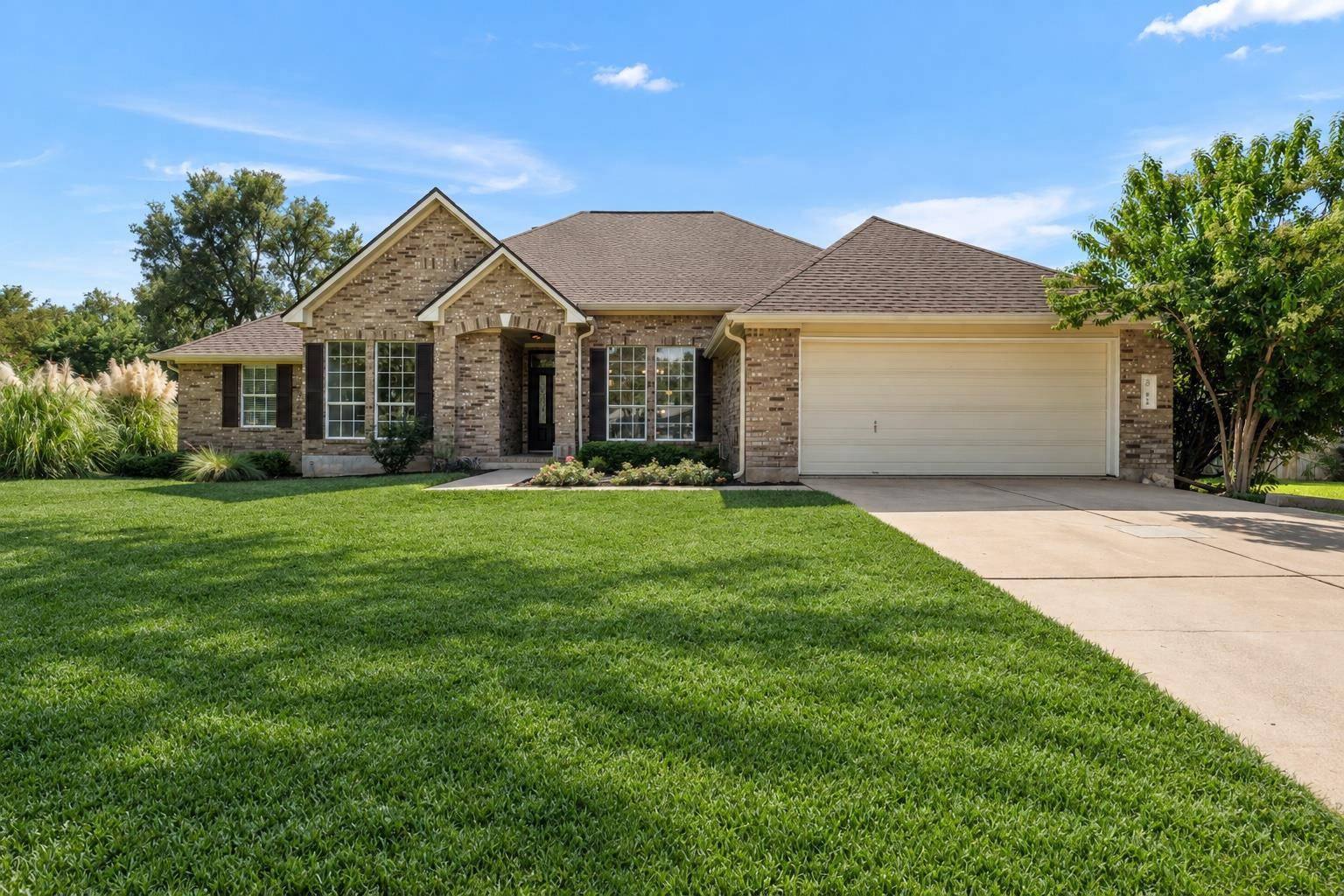 819 Blue Spring CIR, Round Rock, TX 78681