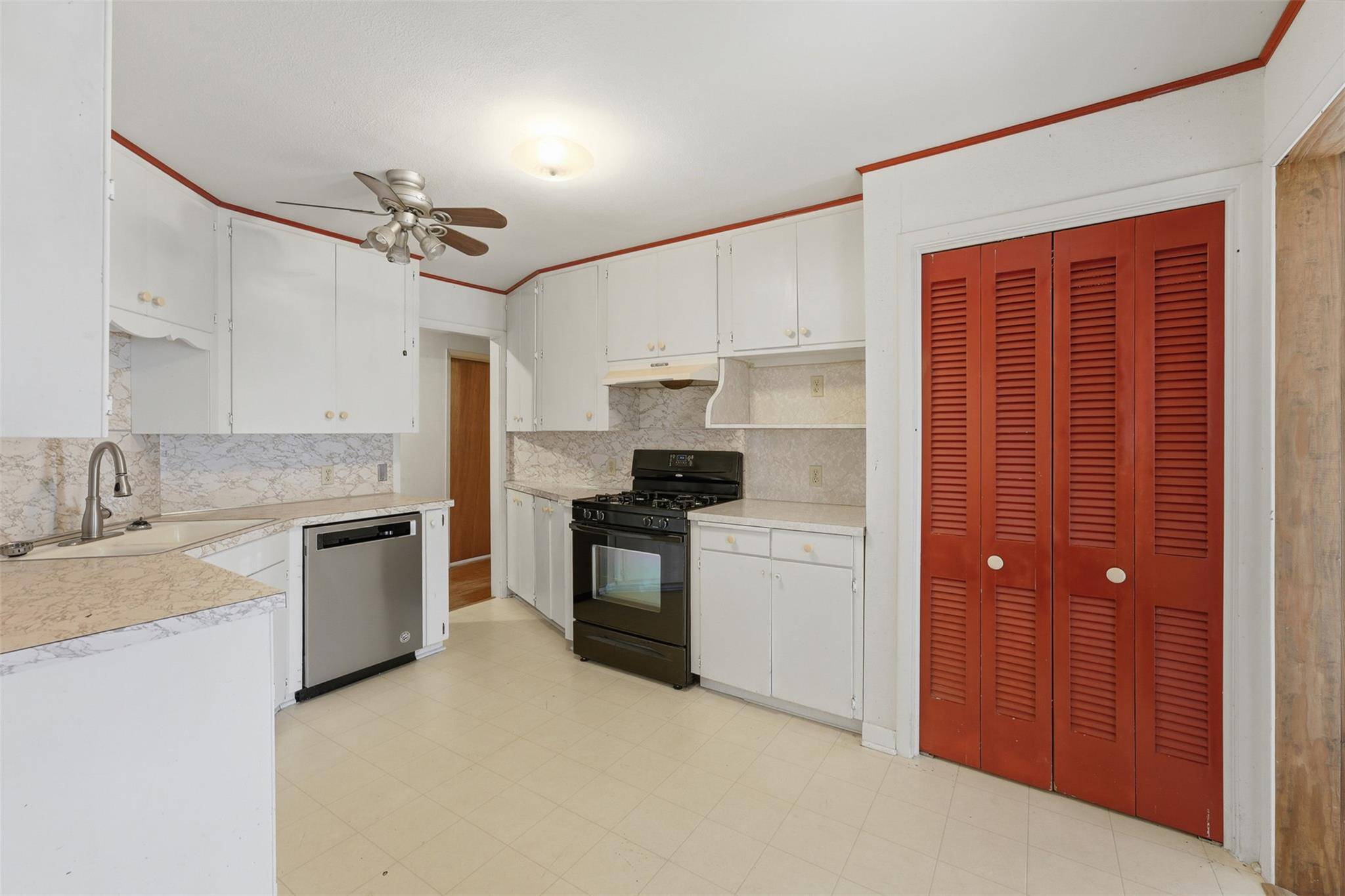520 Seydler ST, Gonzales, TX 78629