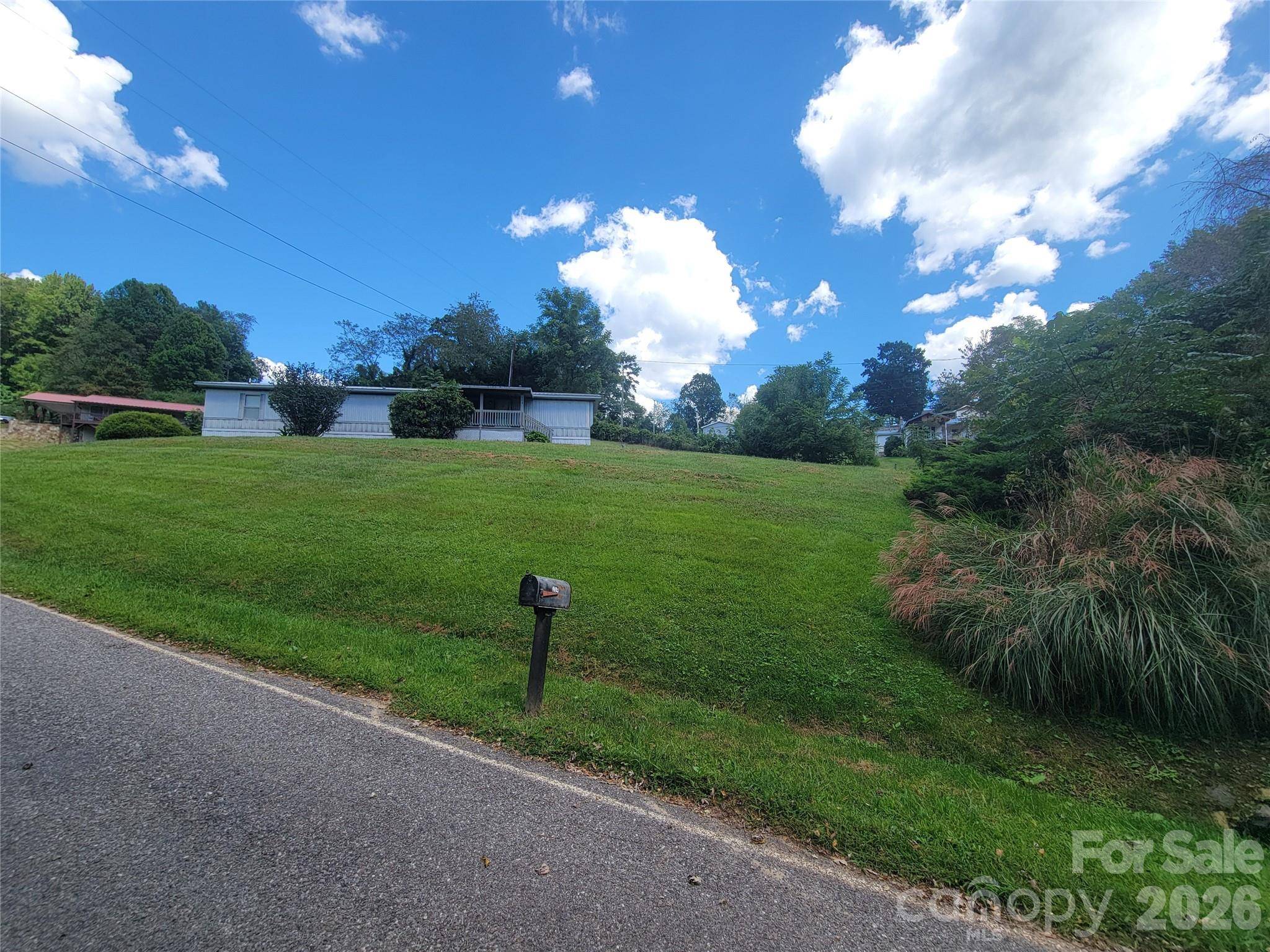 204 Kudzu LOOP, Waynesville, NC 28786