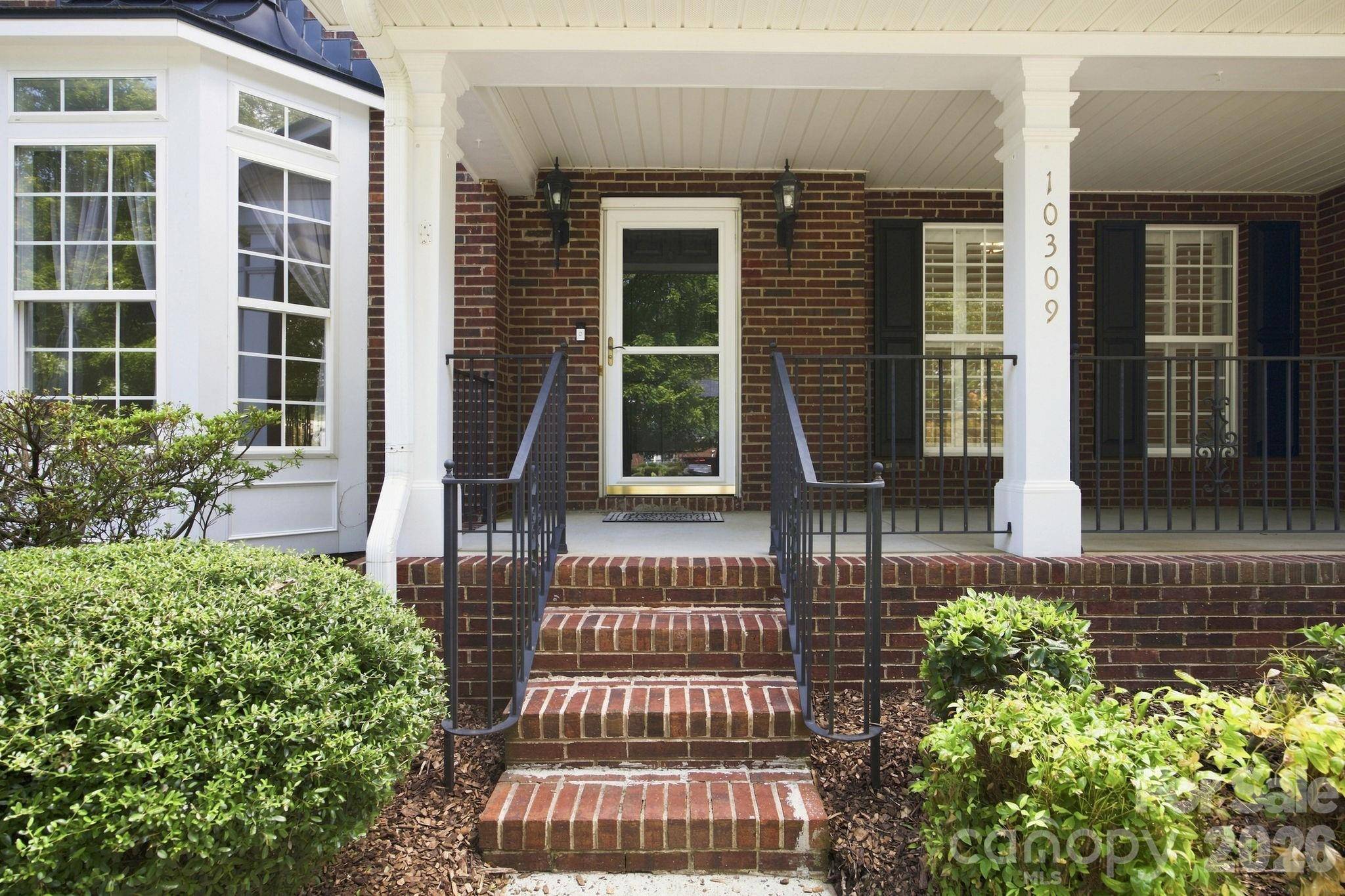 10309 Elven LN, Charlotte, NC 28269