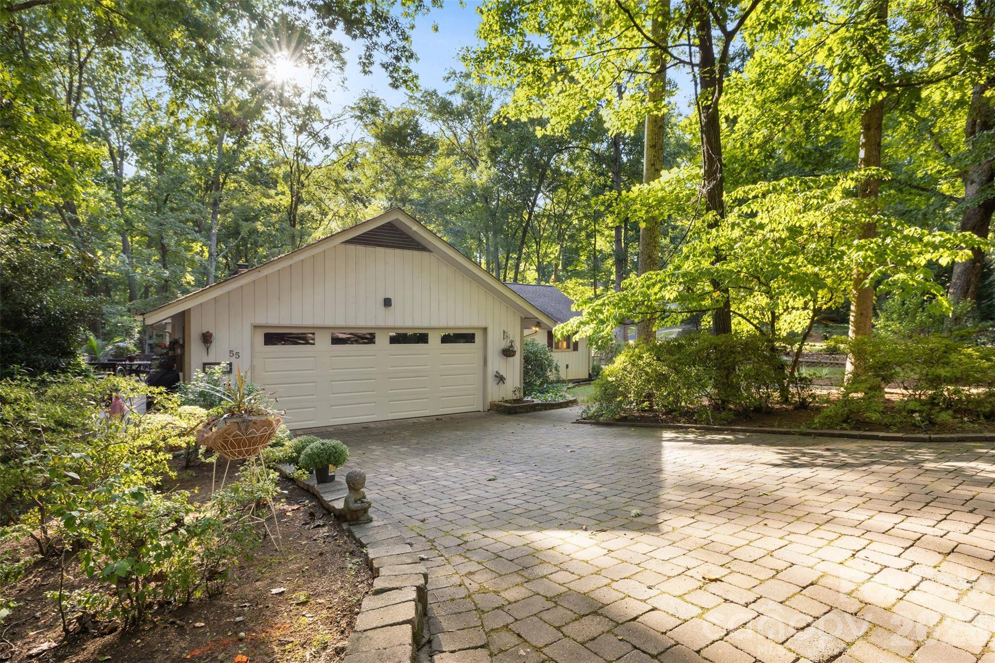 55 Heritage DR, Lake Wylie, SC 29710