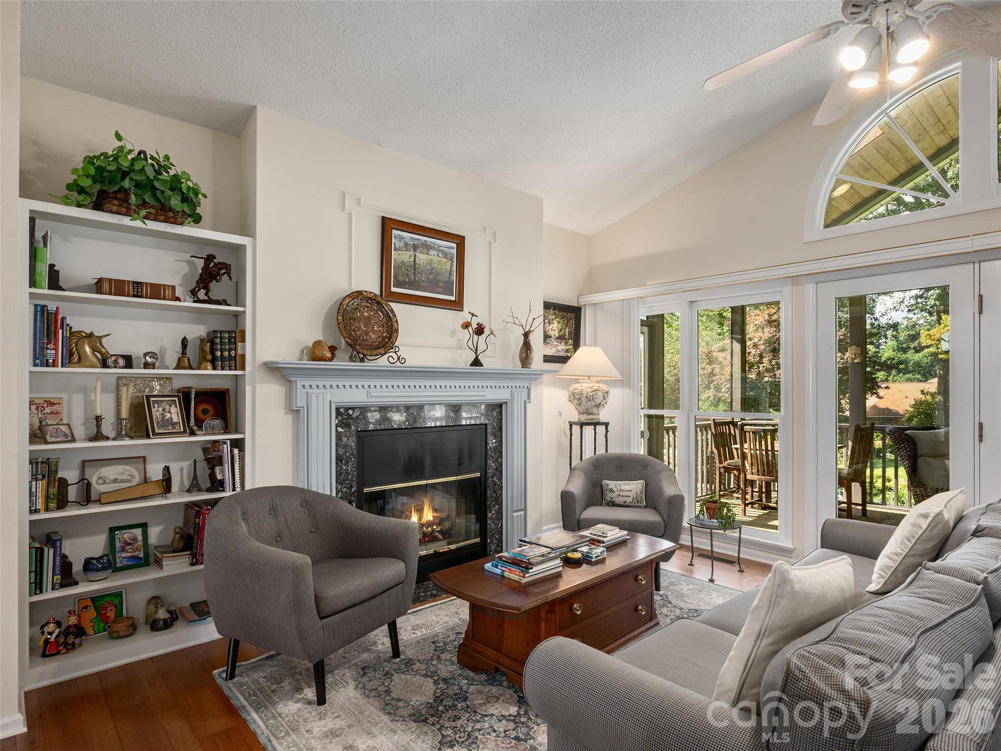 60 Beaumont DR, Hendersonville, NC 28739