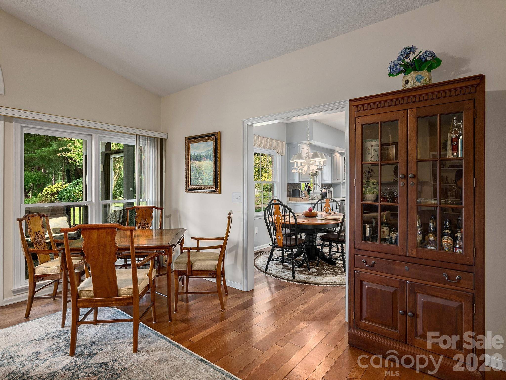 60 Beaumont DR, Hendersonville, NC 28739