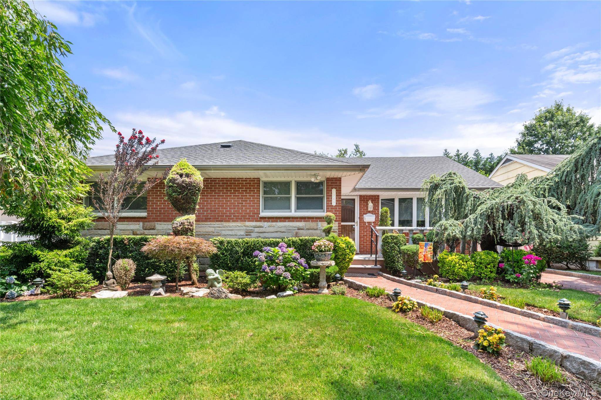 7349 196th PL, Fresh Meadows, NY 11366