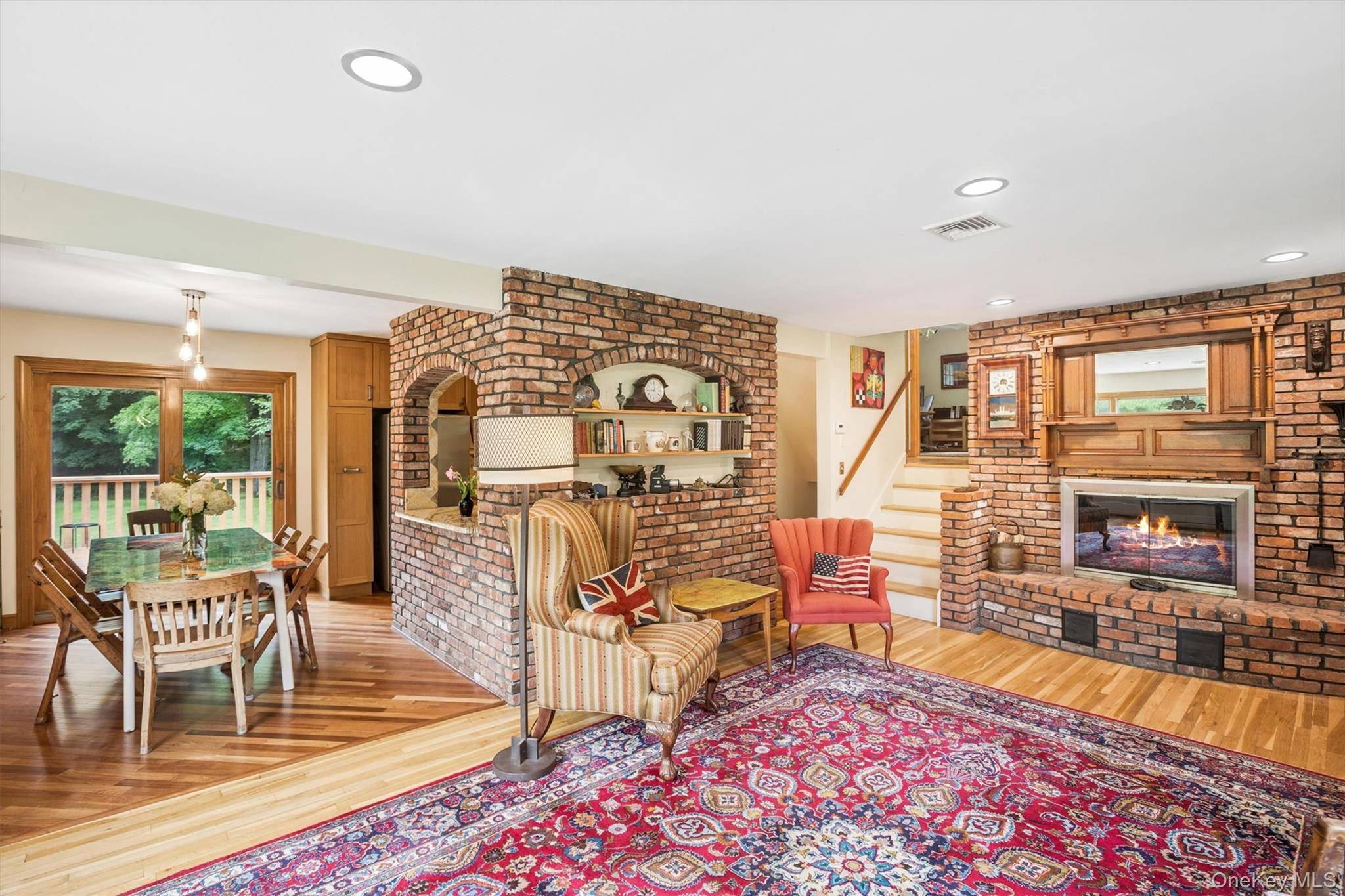212 Old Albany Post RD, Garrison, NY 10524
