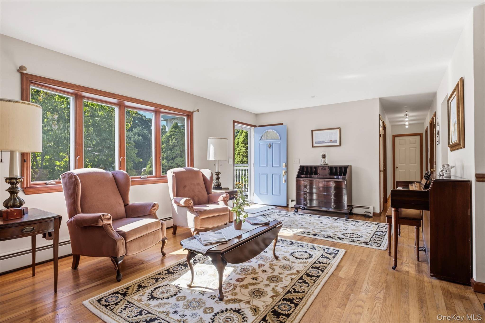 1035 Theresa DR, Mattituck, NY 11952