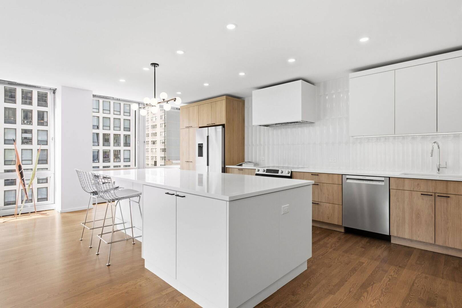 860 N Lake Shore DR #13L, Chicago, IL 60611