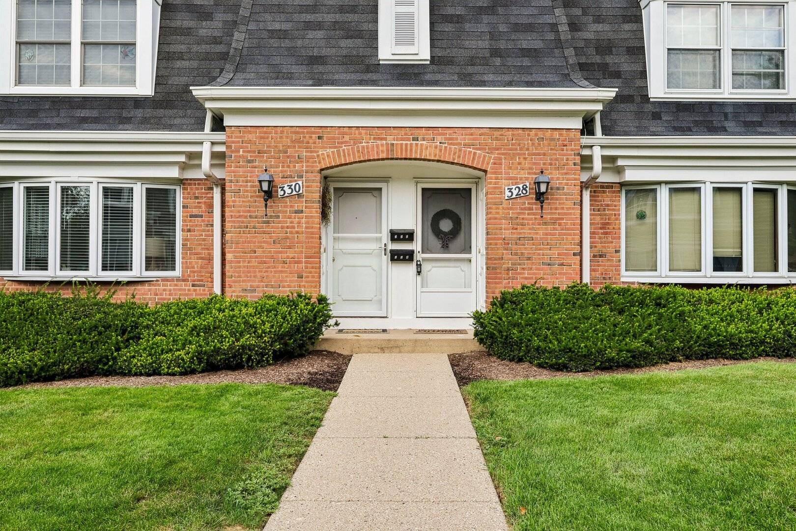 328 Eastern AVE, Barrington, IL 60010
