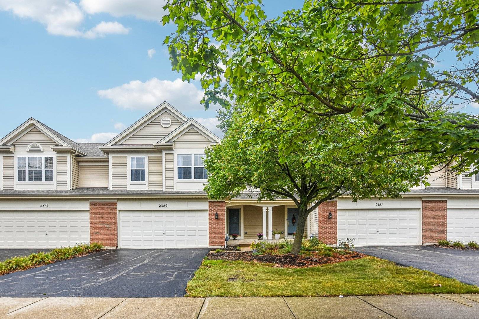 2359 Foxmoor LN #2359, Aurora, IL 60502