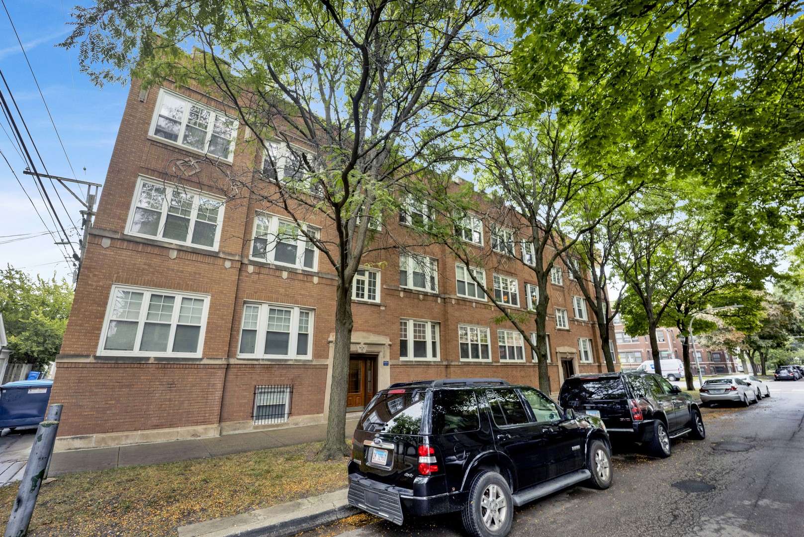 3408 W Sunnyside AVE #3, Chicago, IL 60625