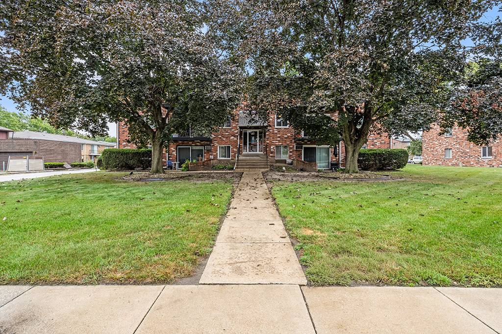 5703 128th ST #31, Crestwood, IL 60418
